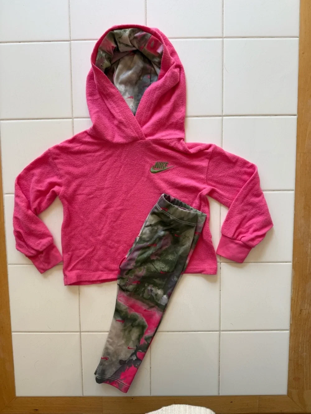 Nike Toddler Girls 2T Athletic Pink Hoodie and Leggings 2 Piece Set EUC - Picture 2 of 11
